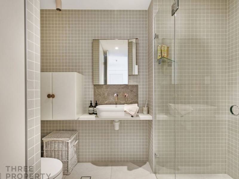 A504/72 MacDonald Street, Erskineville, NSW 2043 AUS