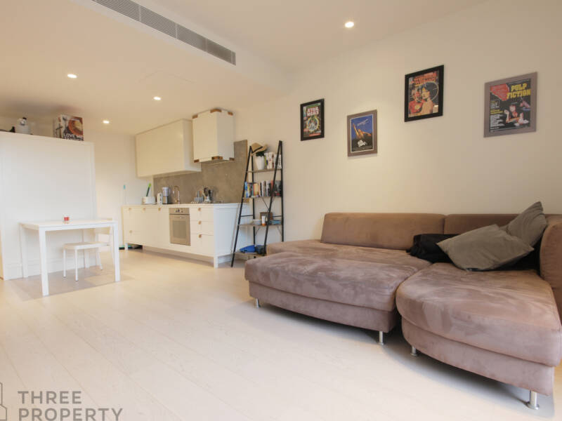 E304/72 MacDonald Street, Erskineville, NSW 2043 AUS