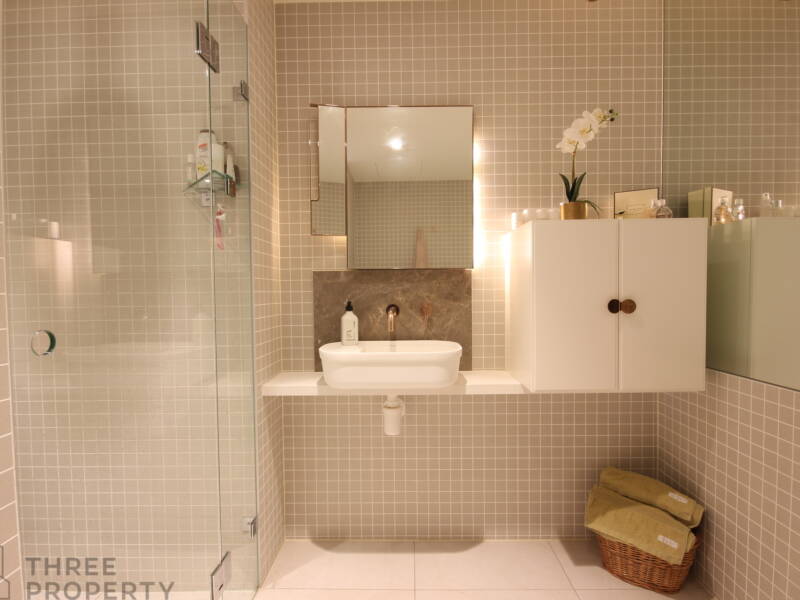E 301/72 MacDonald Street, Erskineville, NSW 2043 AUS
